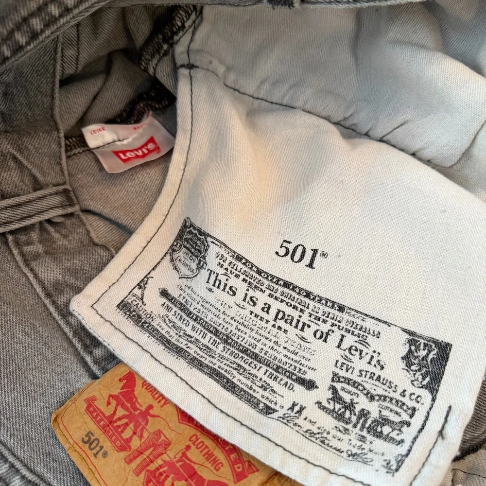 Levis these could